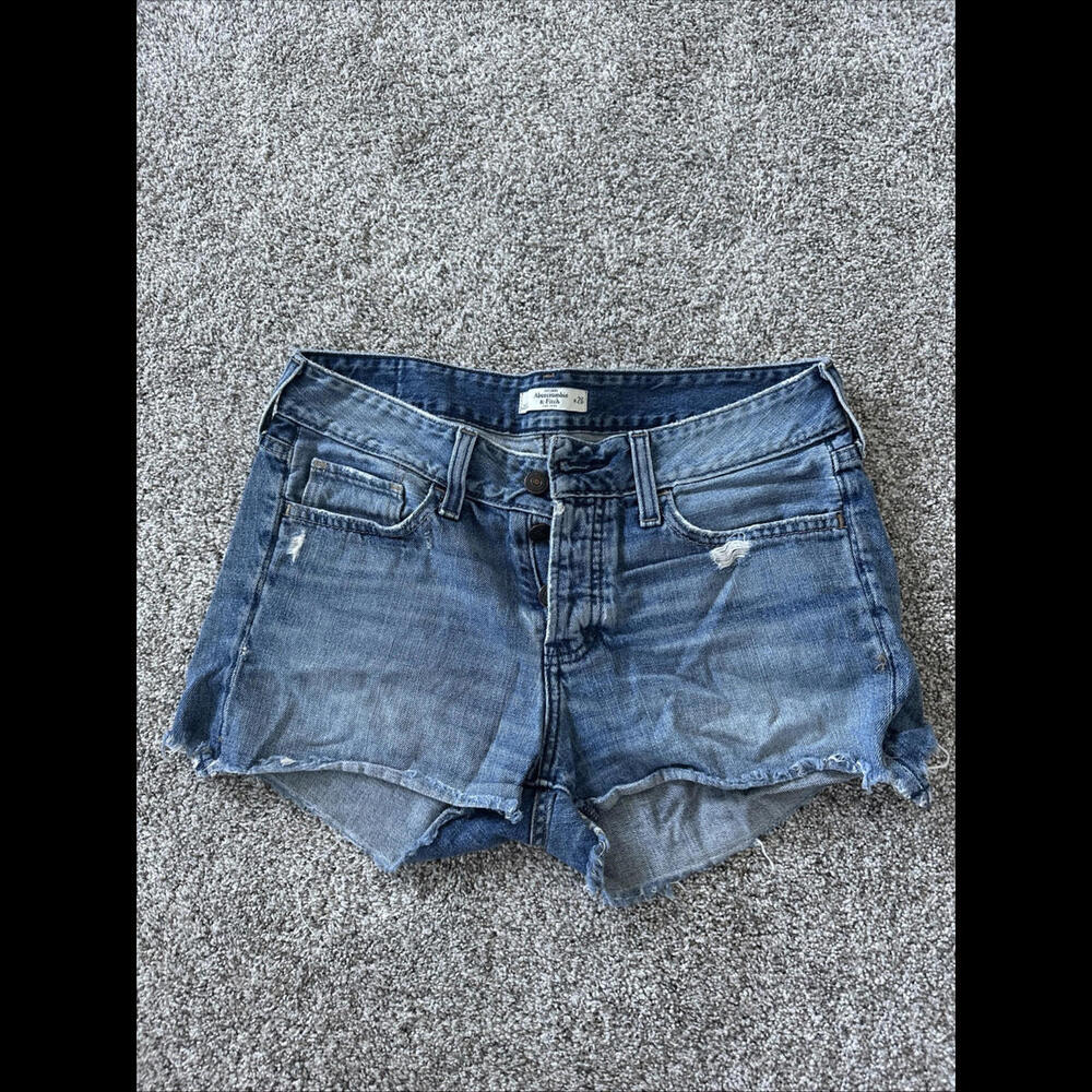 Abercrombie & Fitch Distressed Destroyed Ripped Jean Denim Shorts‎ 2 26 Buttons